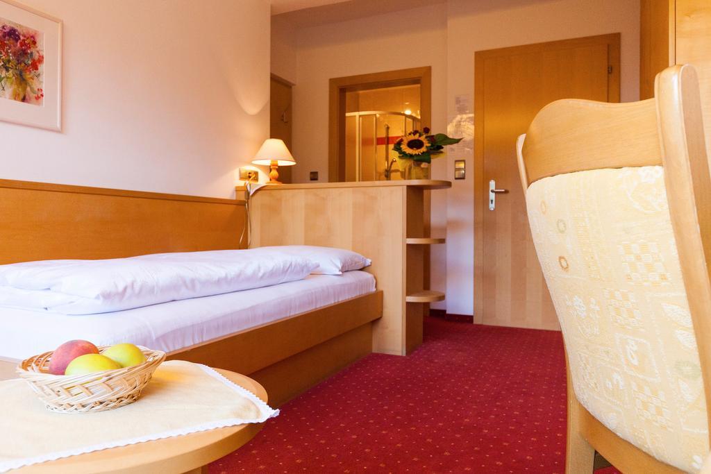 Hotel Thurnergut 蒂鲁罗 外观 照片